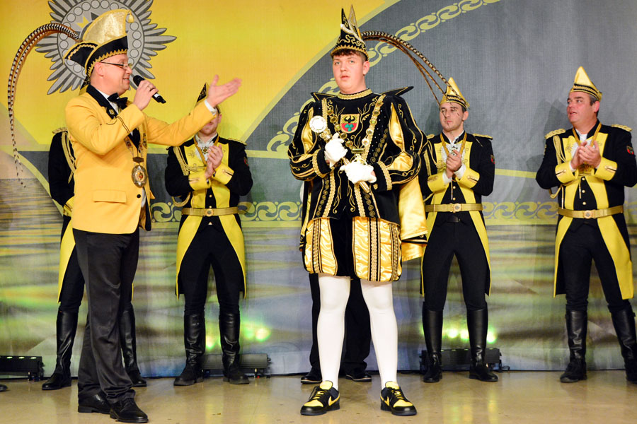 Jugendprinz Mo I. wird in der Haarbachhalle proklamiert. Foto: Eff-Joff Biulen